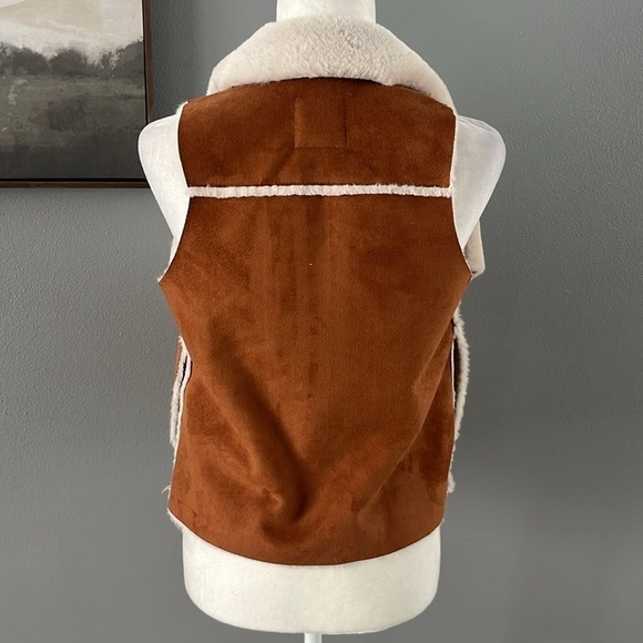 Chaser Faux Suede Shearling Vest - Picture 6 of 8